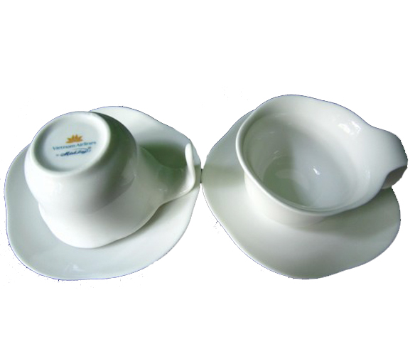 BỘ CHÉN ĐĨA TRÊN MÁY BAY